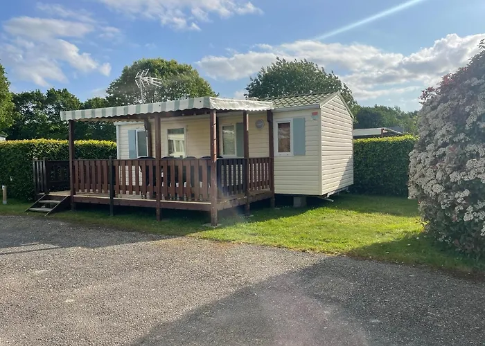 Mobil-Home Au Bord De L\'Eau